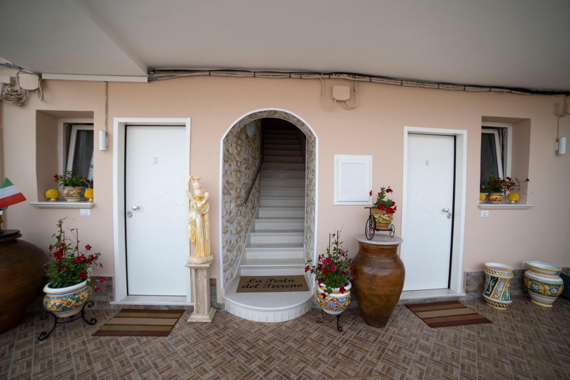 La Perla Del Tirreno Bed and Breakfast Tropea Buitenkant foto