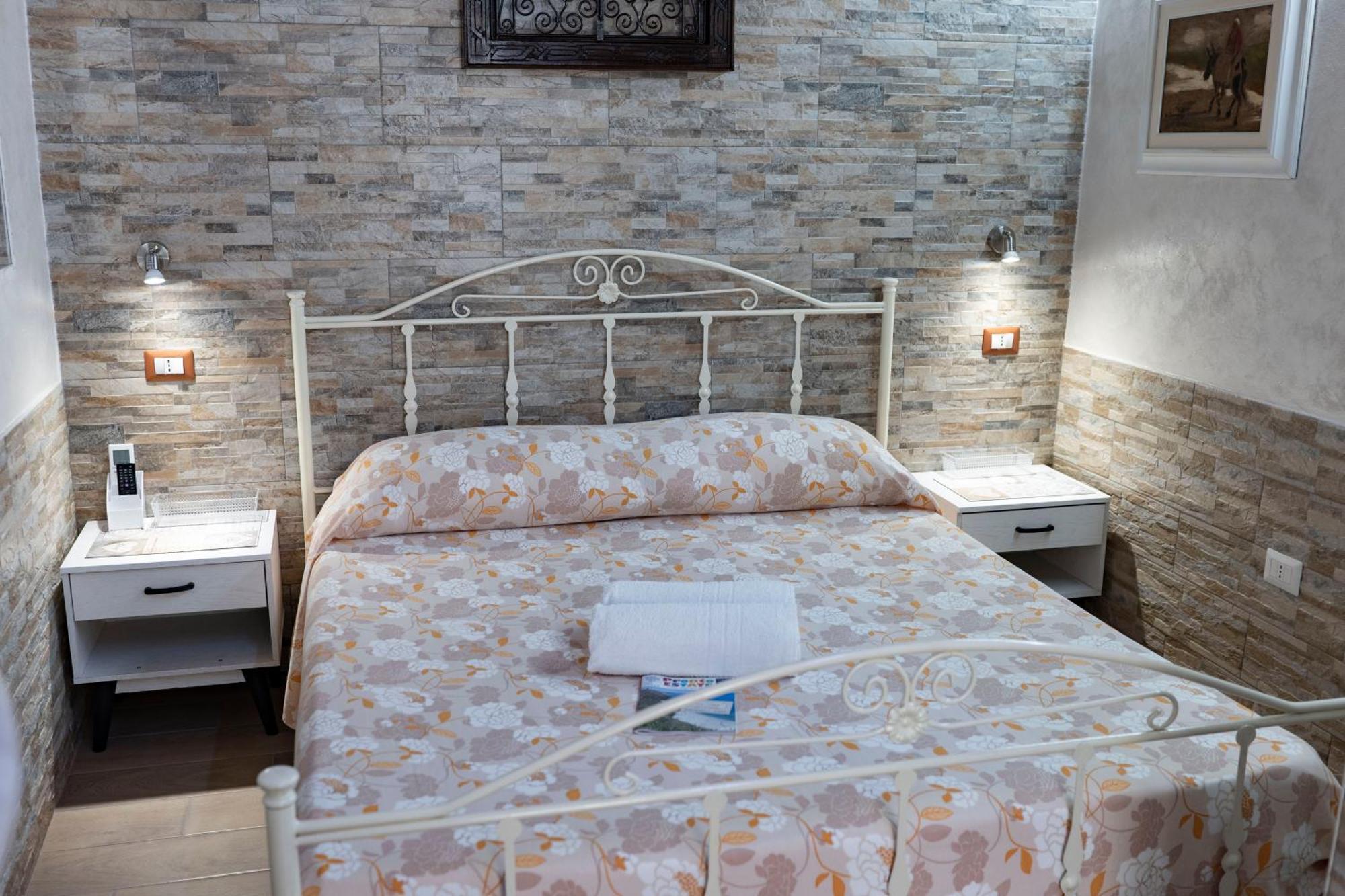 La Perla Del Tirreno Bed and Breakfast Tropea Buitenkant foto